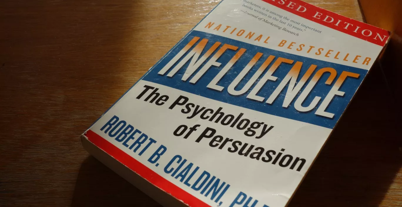 Beinvloedingsprincipes van Cialdini